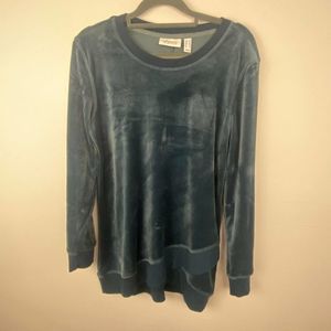 D & Co. Active Pullover Blouse size XS Long sleeves Velveteen